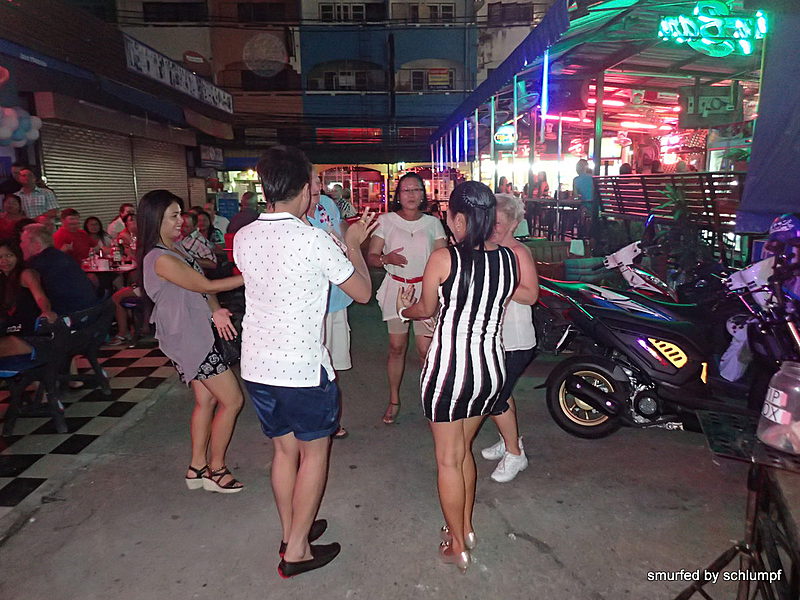 2014-11-23  Smurf Bar