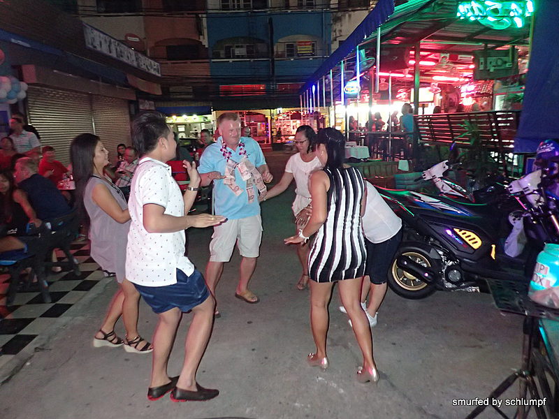 2014-11-23  Smurf Bar