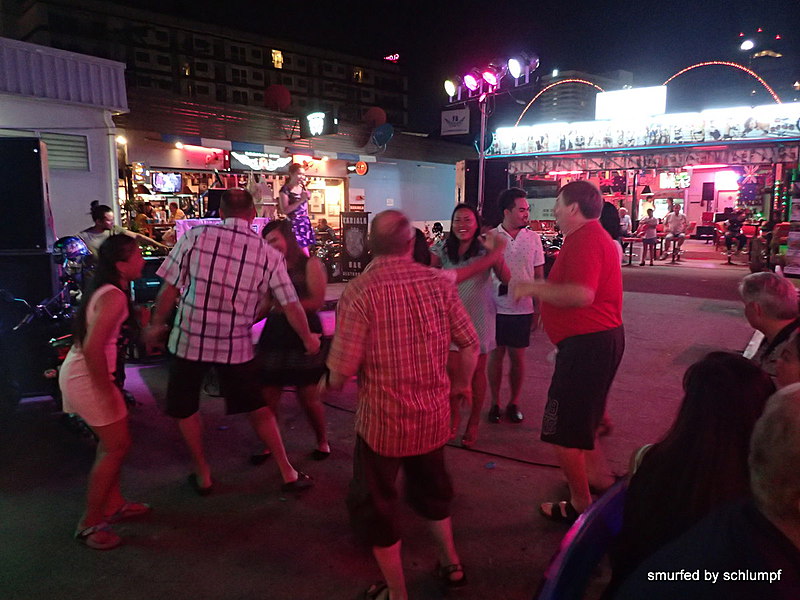 2014-11-23  Smurf Bar