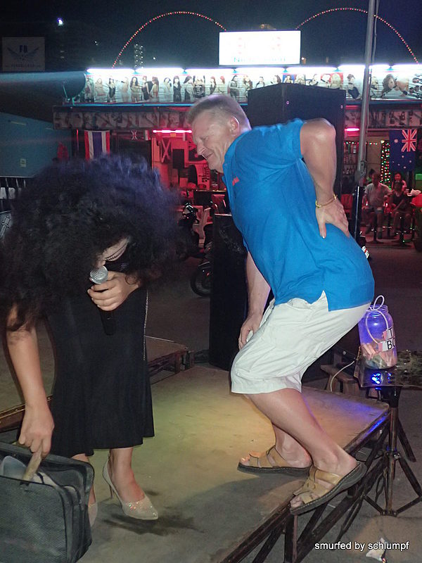 2014-11-23  Smurf Bar