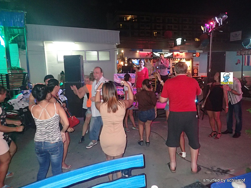 2014-11-23  Smurf Bar