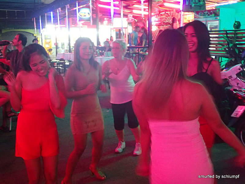 2014-11-23  Smurf Bar