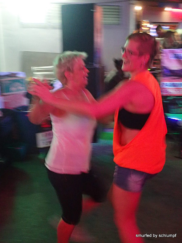 2014-11-23  Smurf Bar