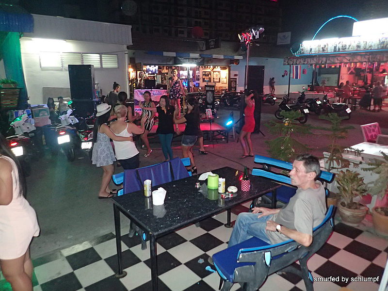 2014-11-23  Smurf Bar