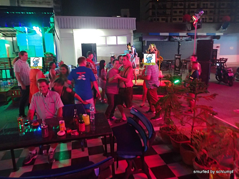 2014-11-23  Smurf Bar