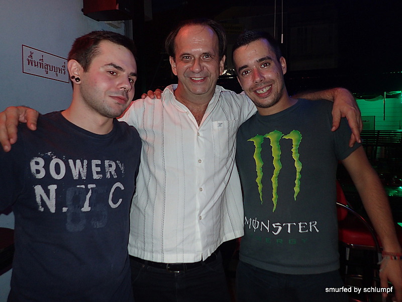 2014-11-26  Smurf Bar