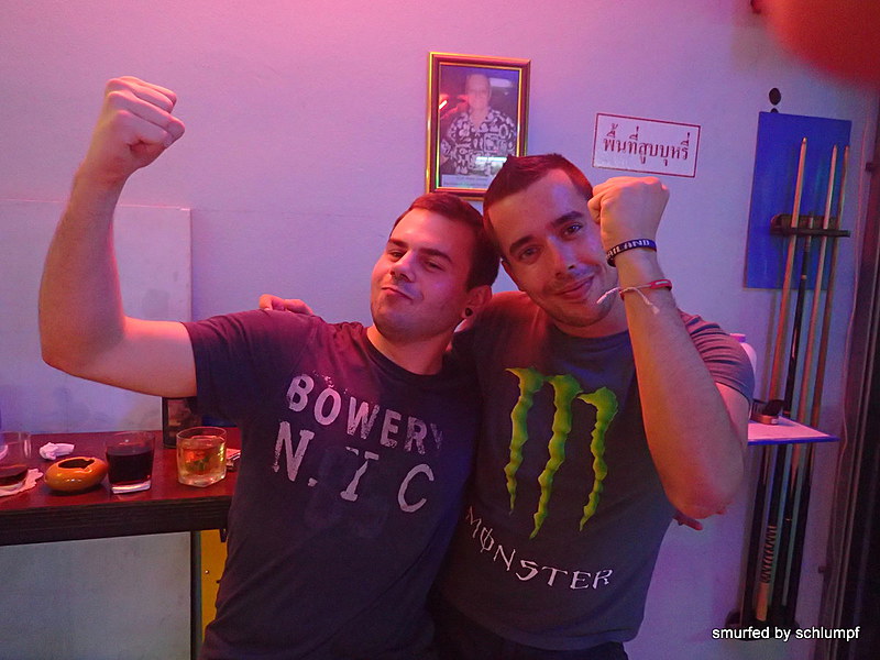 2014-11-26  Smurf Bar