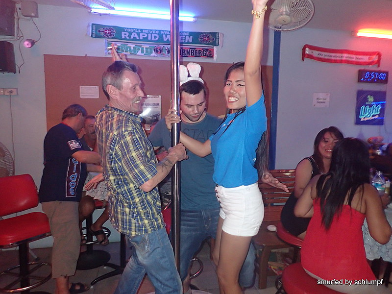 2014-11-28  Smurf Bar