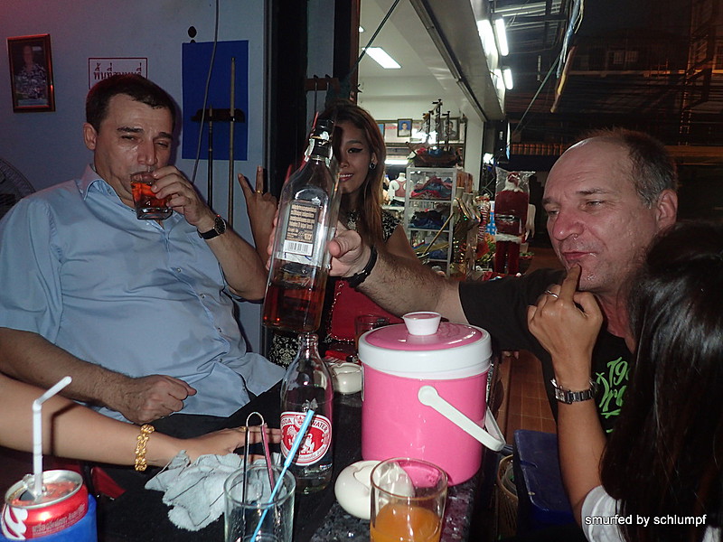 2014-11-28  Smurf Bar
