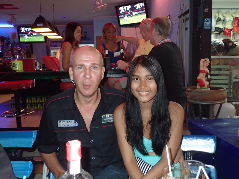 2014-12-05  Smurf Bar