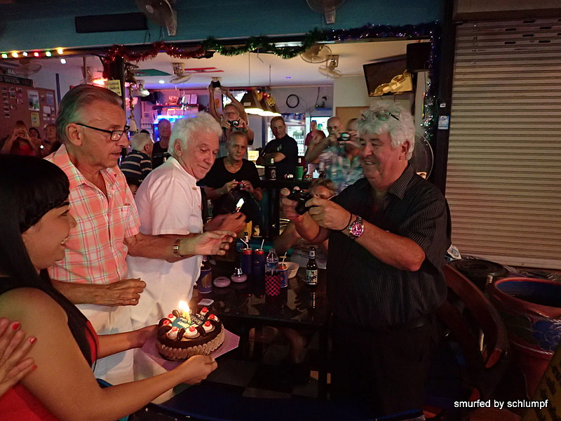 2014-12-16  Smurf Bar