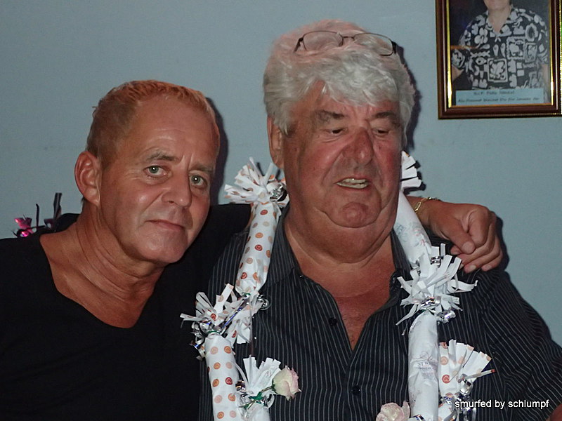 2014-12-16  Smurf Bar