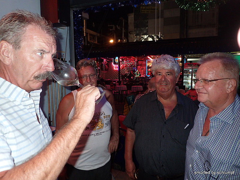 2014-12-16  Smurf Bar