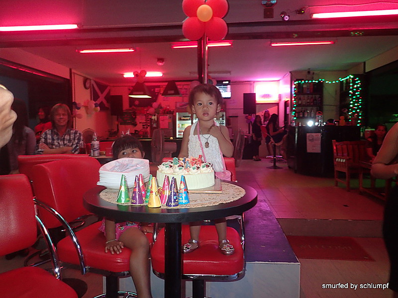 2014-12-16  Smurf Bar