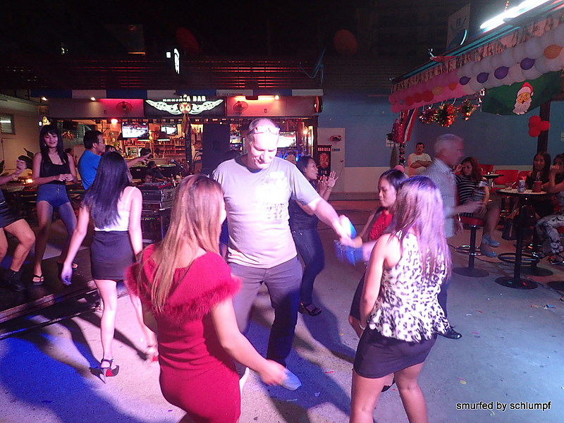2014-12-16  Smurf Bar
