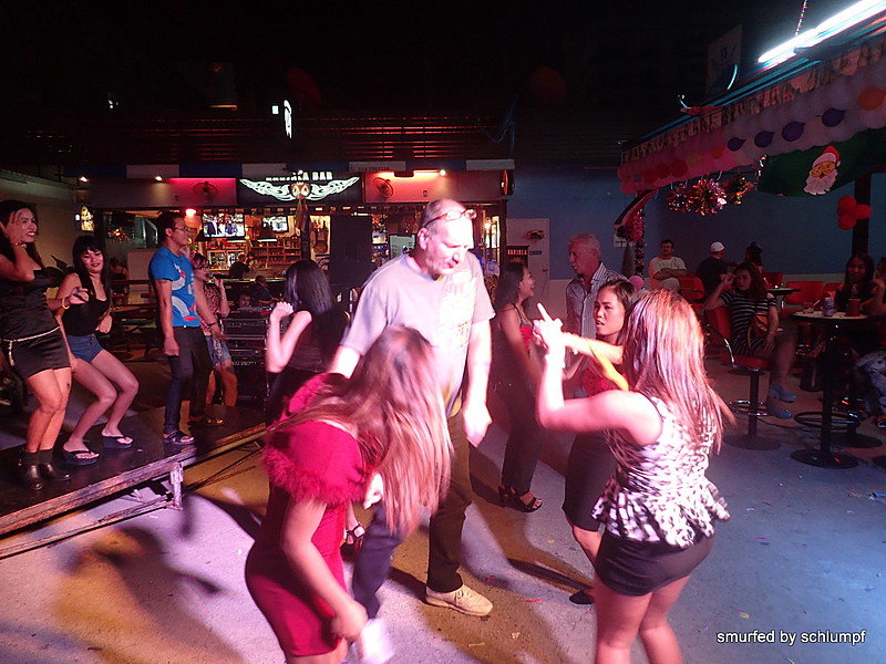 2014-12-16  Smurf Bar