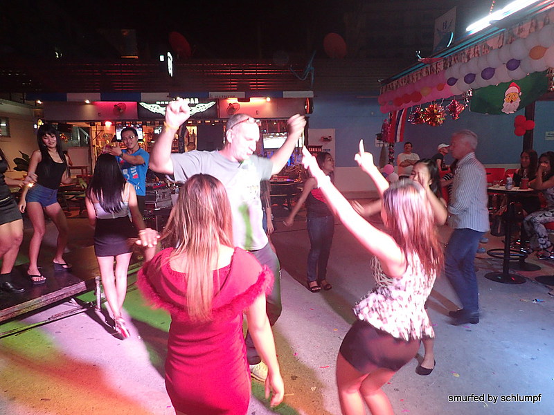 2014-12-16  Smurf Bar