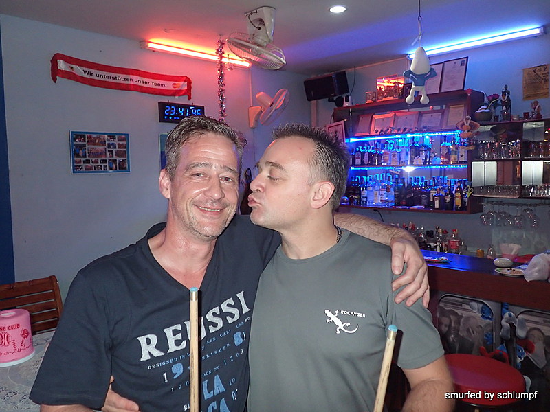 2014-12-18  Smurf Bar