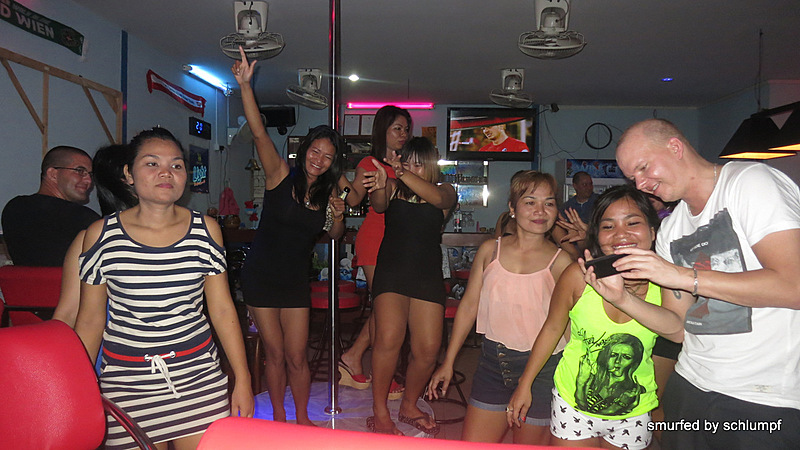 27.11.2013 Smurf Bar