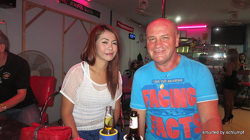 31.10.2013 Smurf Bar