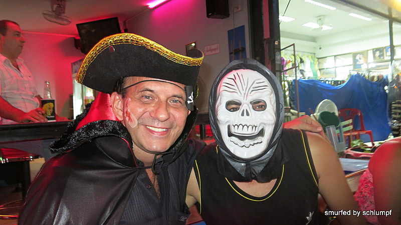 31.10.2013 Smurf Bar
