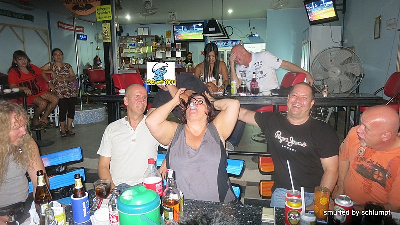 31.10.2013 Smurf Bar