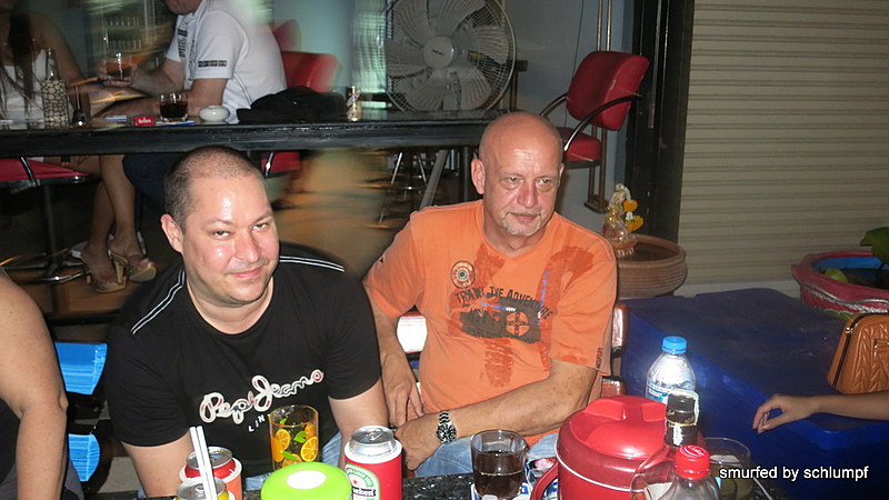 31.10.2013 Smurf Bar