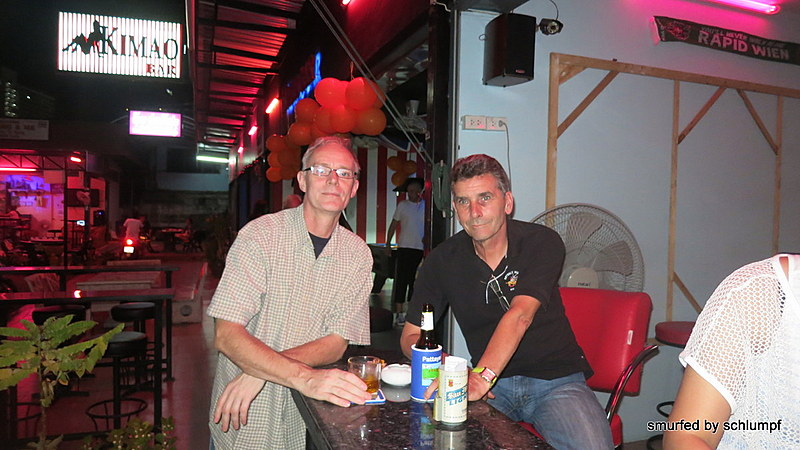 31.10.2013 Smurf Bar