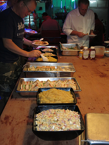 31.12.2013 Smurf Bar