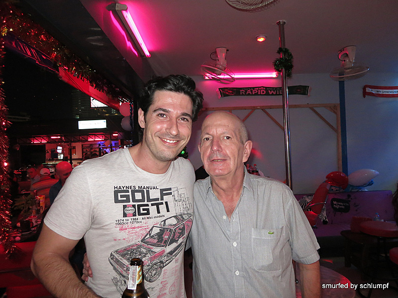 31.12.2013 Smurf Bar