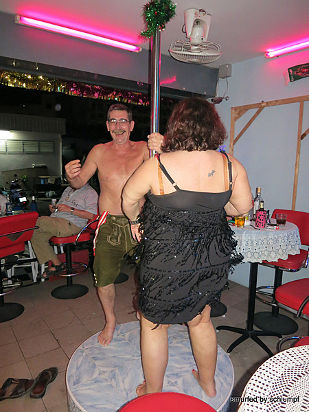 31.12.2013 Smurf Bar