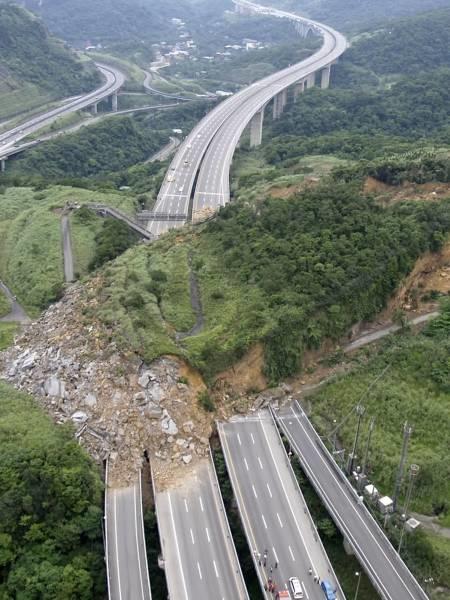 Autobahn3stundengesperrt