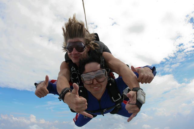 Skydiving - Thai Sky Adventures, Rob