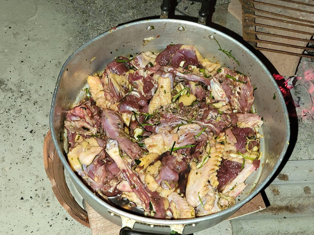 [Bild: BBQLocals1.jpg]
